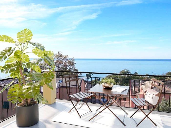 Appartamento quadrilocale in vendita in Via Sant'Ilario, Nervi, Genova