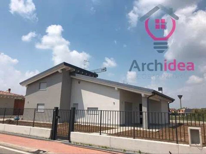 Casa con 5 locali in vendita in Piazza Madonna Della Pace No Number, Legnago