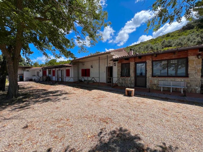 Casa con 5 locali in vendita in Via monte calvo, Fondi