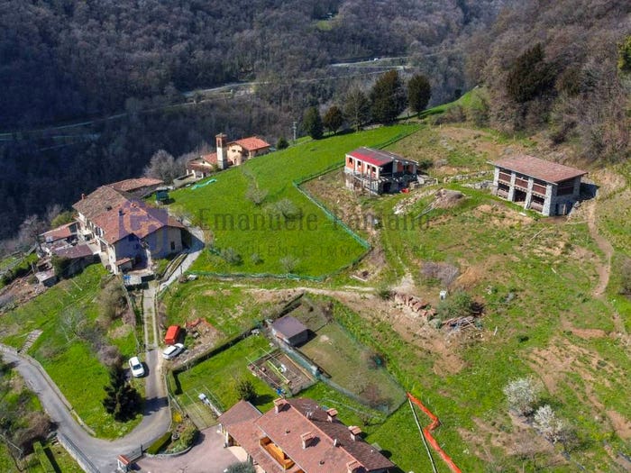Casa con 6 locali in vendita in Via Trevasco, Nembro