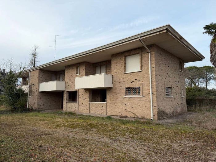 Casa con 6 locali in vendita in Via Udine, Rivignano, Rivignano Teor