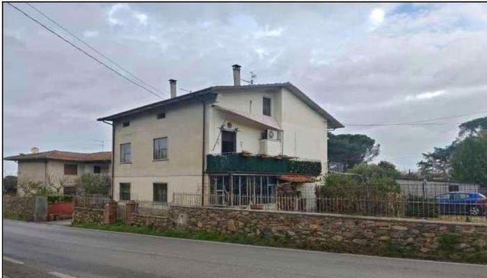 Casa con 6 locali in vendita in Colle di Compito Via di Tiglio, Colle di Compito Castelvecchio, Capannori