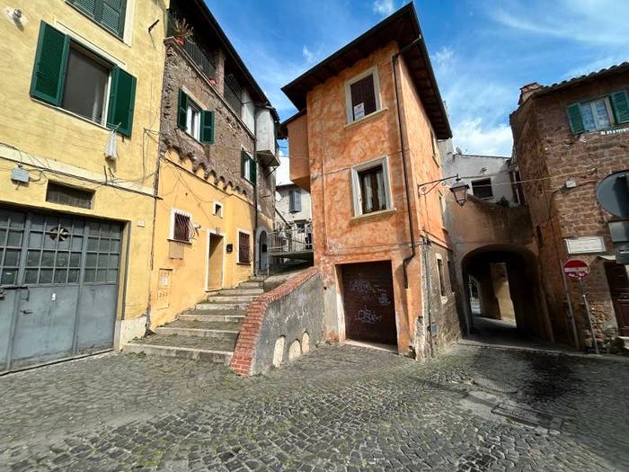 Appartamento quadrilocale in vendita in Pierantonio Pietrini, Centro, Palestrina
