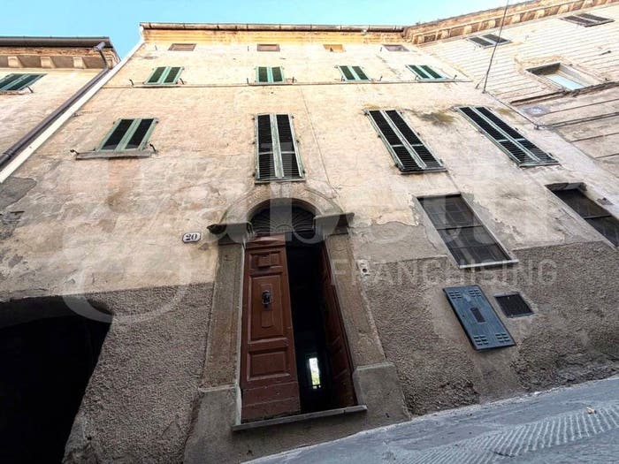 Casa con 6 locali in vendita in Giuncarico, Gavorrano