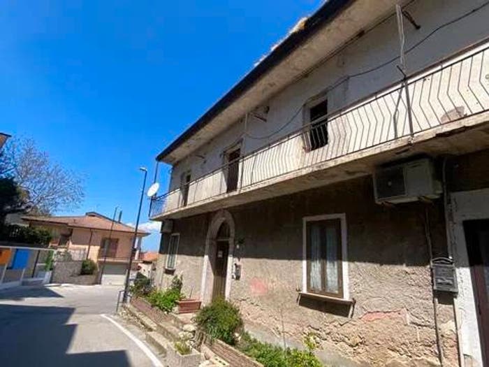 Casa con 6 locali in vendita in Via Roma, Trentinara