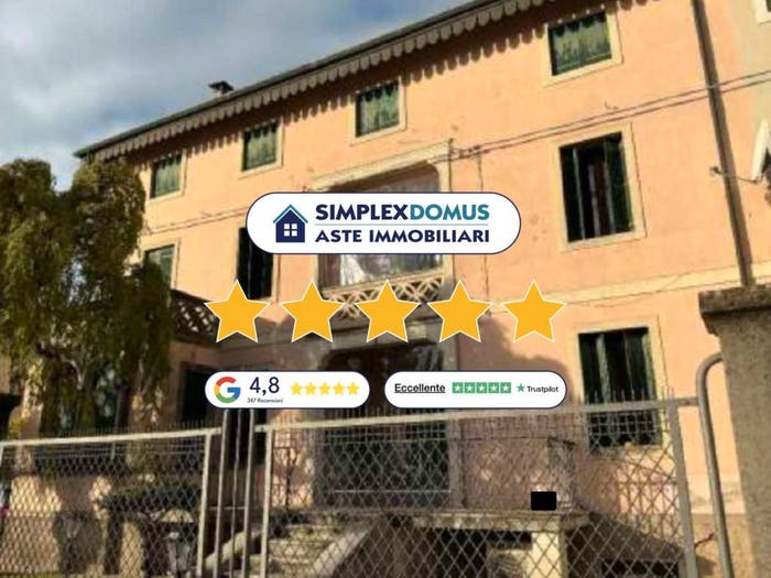 Appartamento con 6 locali in vendita in Cesare Battisti, Centro, Lonigo