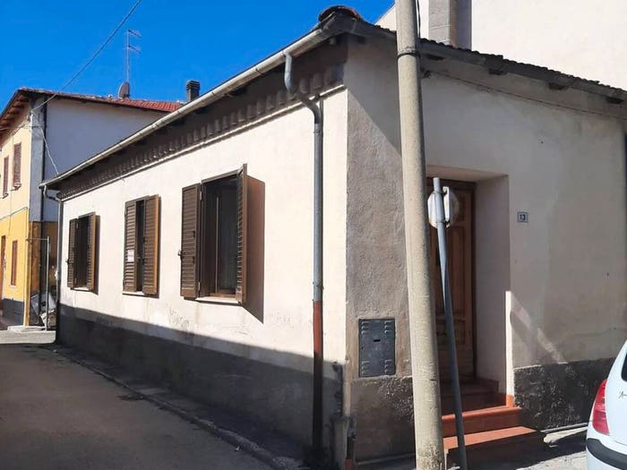 Casa con 6 locali in vendita in Via Marconi, San Benedetto dei Marsi