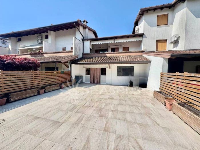 Appartamento trilocale in vendita in Via dei Pioppi, Eraclea Mare, Eraclea