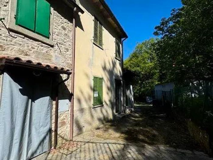 Casa con 5 locali in vendita in Località Serravalle No Number, Serravalle, Bibbiena