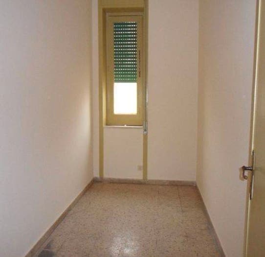Appartamento trilocale in vendita in Via Giuseppe Garibaldi, Centro, Barcellona Pozzo di Gotto