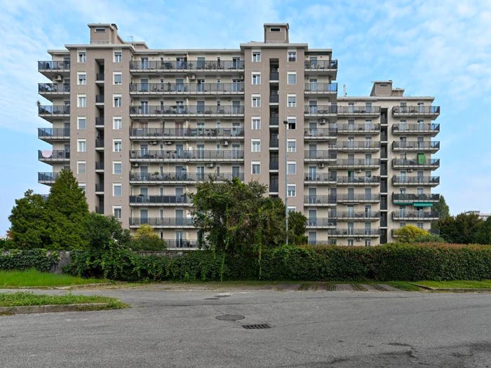 Appartamento trilocale in vendita in Via Giorgio Bizet, Centro, Pioltello