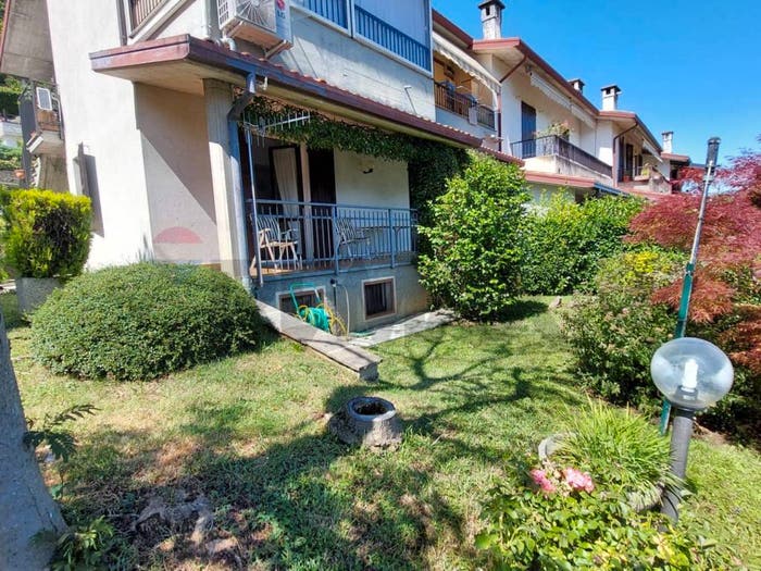 Appartamento trilocale in vendita in Bianzano