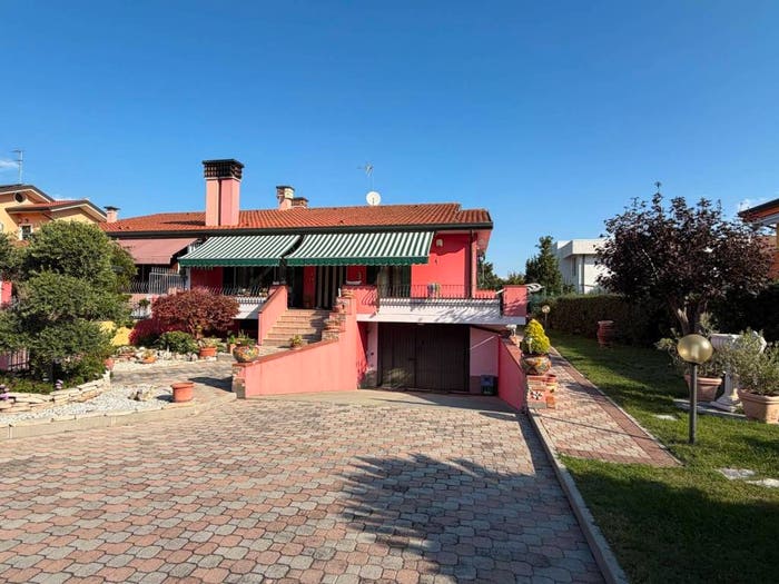 Casa con 5 locali in vendita in Via Salsola, Valli, Chioggia
