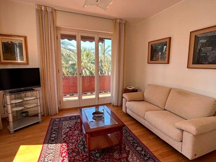 Appartamento trilocale in vendita in Corso Europa, Centro, Bordighera