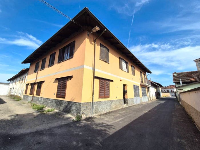 Appartamento quadrilocale in vendita in Via Rivette, Centro, Scalenghe