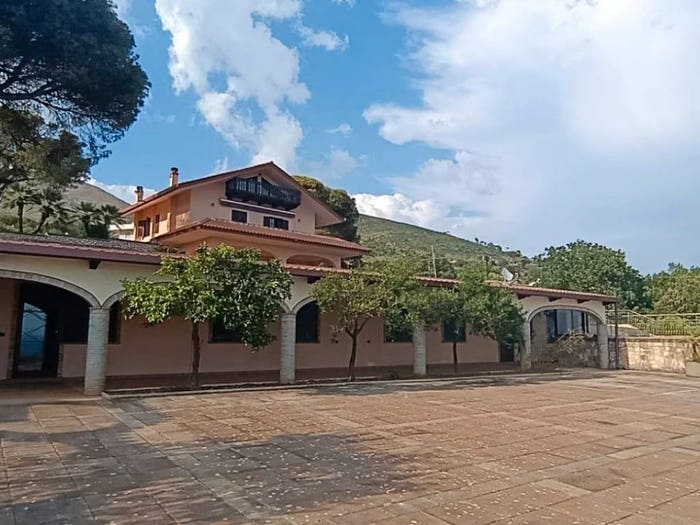 Casa con 6 locali in vendita in Via Santa Maria la Noce, Centro, Formia