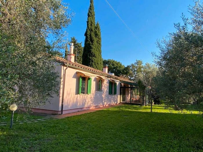 Casa con 6 locali in vendita in Castagneto Carducci