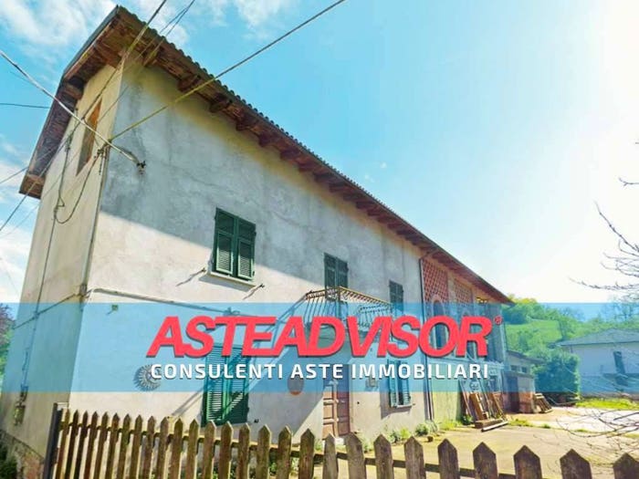 Casa con 6 locali in vendita in Frazione Bettolino, Centro, Garbagna