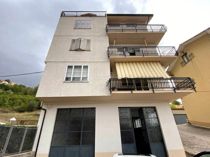 Appartamento con 5 locali in vendita in Via Circumvallazione, Centro, Calitri