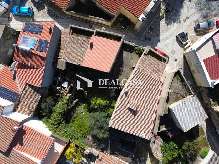 Casa con 6 locali in vendita in Piazza Beata Vergine d'Itria, Orani