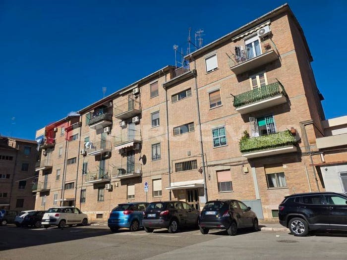 Appartamento trilocale in vendita in Via Ettore Valentini, Vigili del Fuoco, Foggia