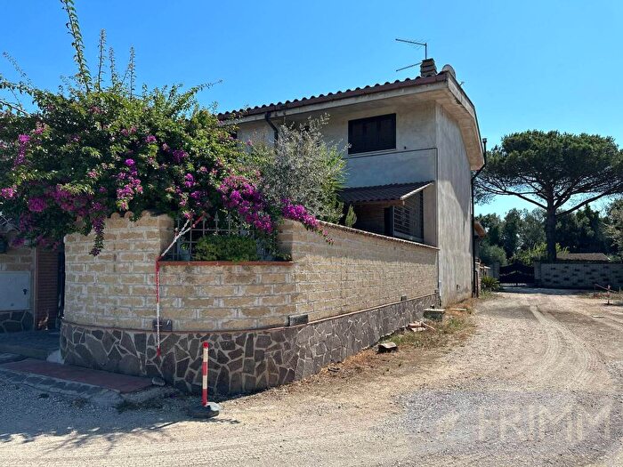 Casa con 6 locali in vendita in Strada Provinciale Laurentina, Castagnetta Santa Procula, Pomezia