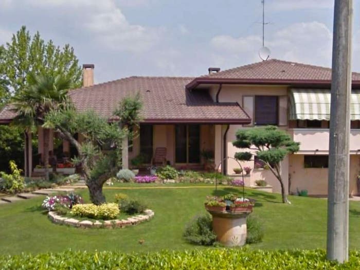 Casa con 6 locali in vendita in via F Petrarca, Isola Dell'abbà, Polverara