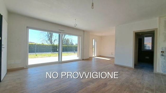 Casa con 5 locali in vendita in Via Brughiere, Beregazzo con Figliaro