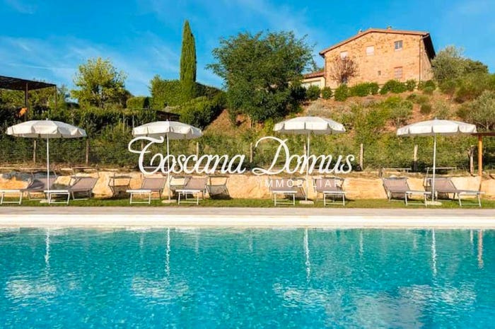 Casa con 6 locali in vendita in Castelnuovo Berardenga, Centro