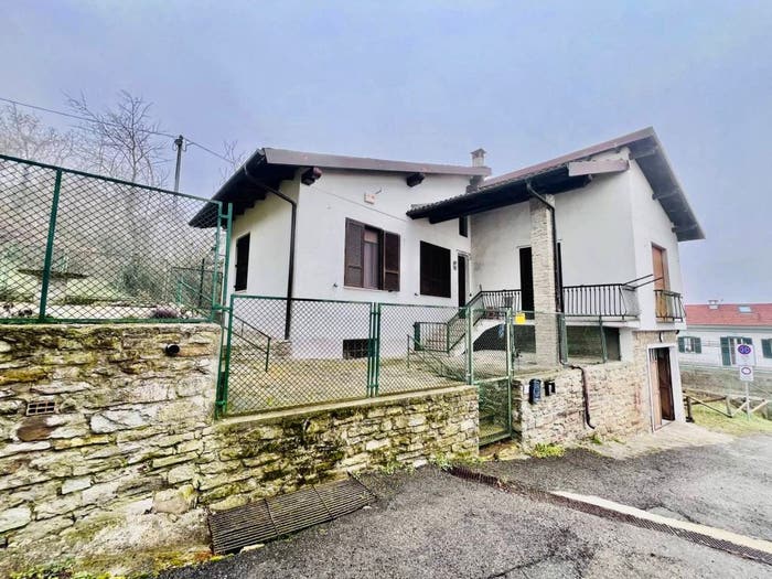 Appartamento in vendita in Denice