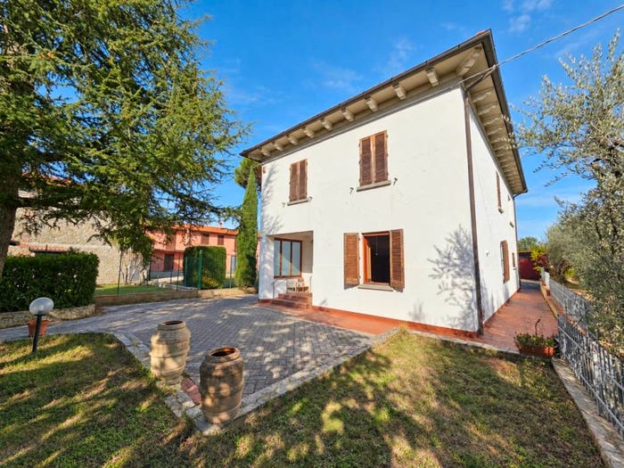 Casa con 6 locali in vendita in San Giuliano, Arezzo