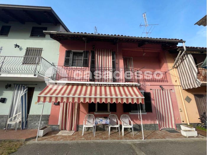 Casa trilocale in vendita in Via Massimo d'Azeglio, Bianzè