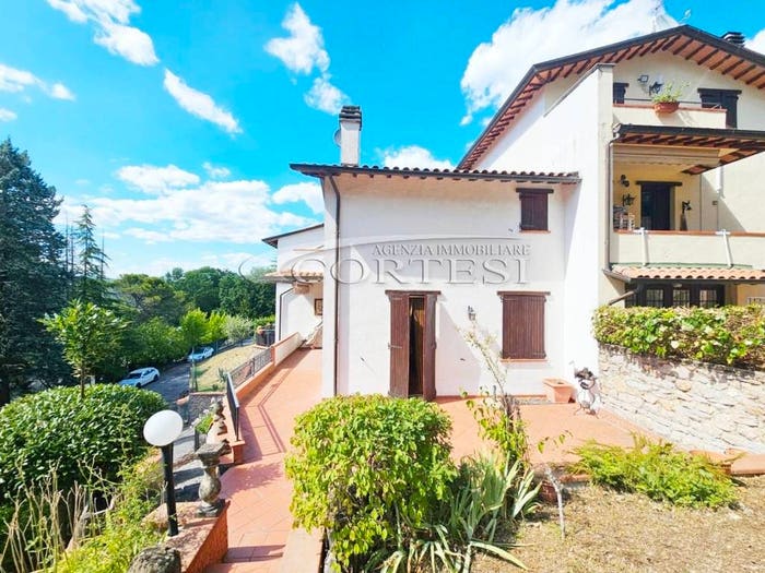 Appartamento quadrilocale in vendita in Pietralunga