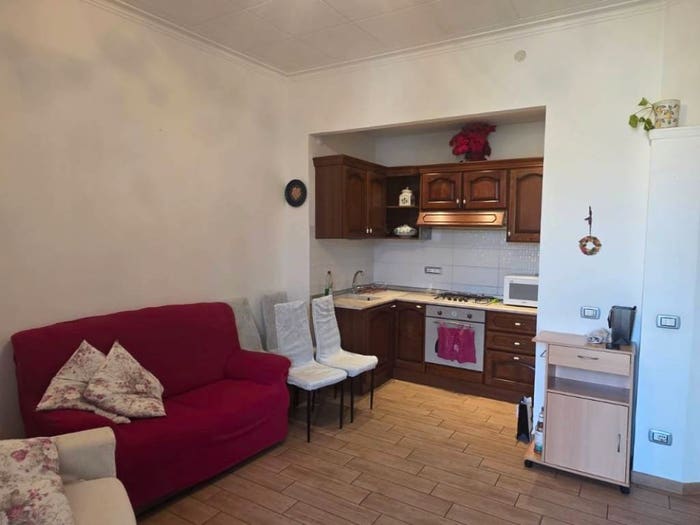 Appartamento trilocale in vendita in Via Asti, Borgo Rovereto Piscina, Alessandria