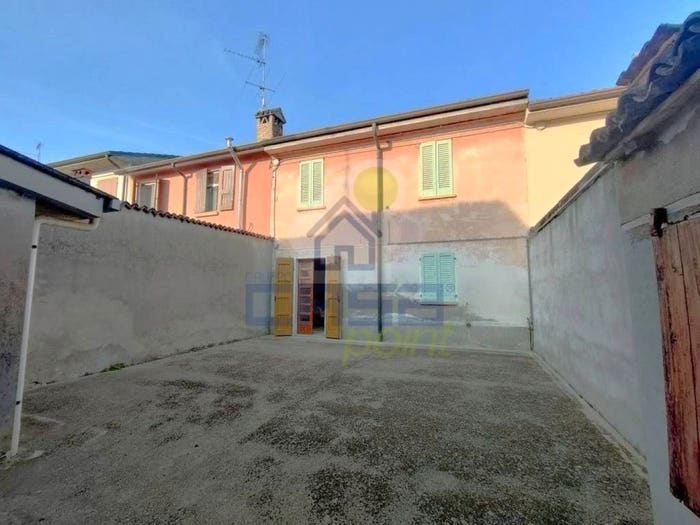 Casa quadrilocale in vendita in via Tezze, Fontanella Grazioli, Casalromano