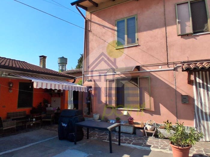 Casa quadrilocale in vendita in Centro, Grontardo
