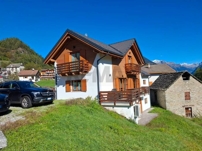 Casa con 5 locali in vendita in frazione Cravegna, Cravegna, Crodo