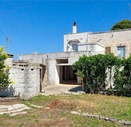 Casa quadrilocale in vendita in Via Sebastiano Caboto, Cisternino