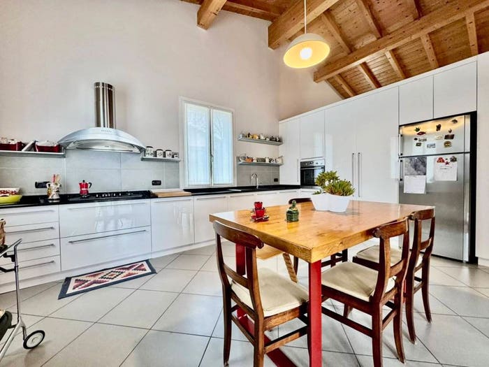 Casa quadrilocale in vendita in Via Cadelazzi, Torrazza Coste