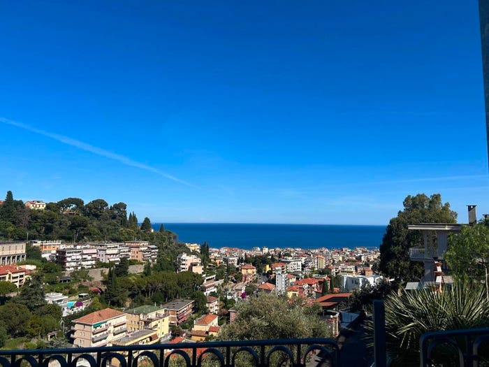 Casa con 5 locali in vendita in Via Privata Tetti Rossi, Parco San Rocco Tetti Rossi Loreto, Alassio