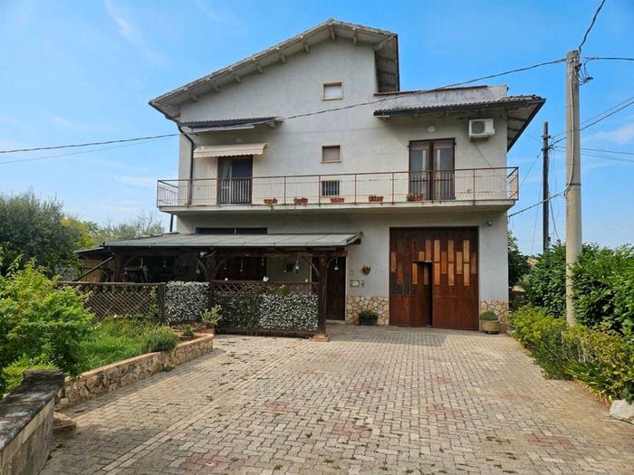 Casa con 6 locali in vendita in Via Guglielmo Taddei, Rosciano