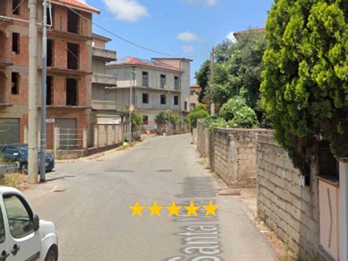 Appartamento con 6 locali in vendita in via Santa Maria Superiore, Rizziconi