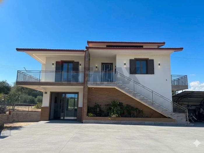 Casa con 6 locali in vendita in via pietre nere cava ispica, Pietre Nere San Zagaria, Modica