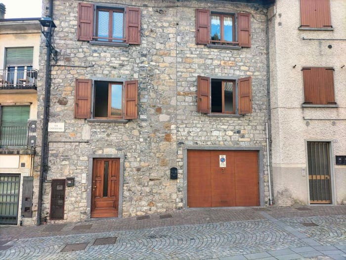 Appartamento trilocale in vendita in Brembilla, Val Brembilla