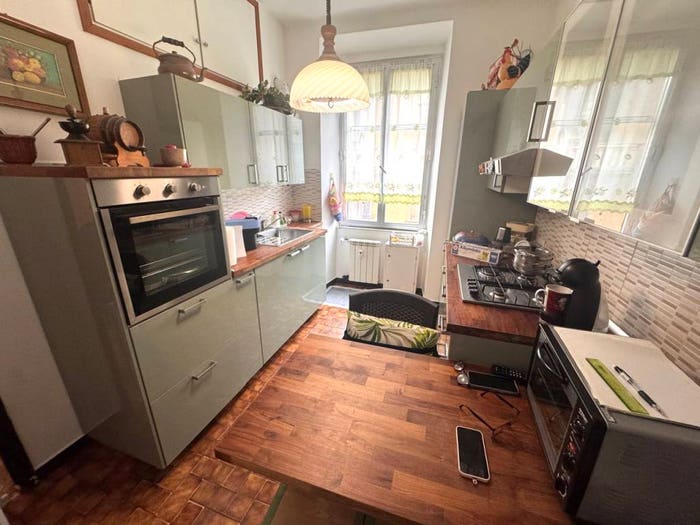 Appartamento quadrilocale in vendita in Via Giovanni Opisso, Pegli, Genova