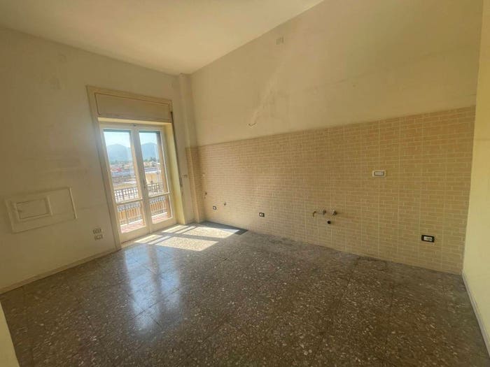 Appartamento con 5 locali in vendita in Via San Paolo Belsito, Centro, Nola