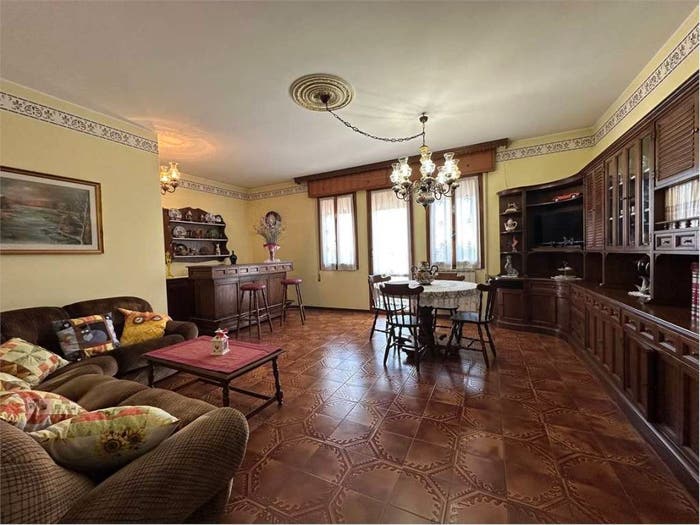 Casa con 6 locali in vendita in Via Ancillotto, Stretti, Eraclea
