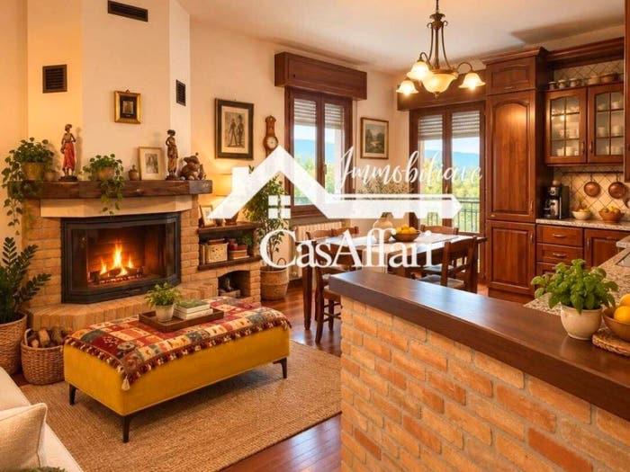 Appartamento trilocale in vendita in Via Scaluccia, Centro, Baiso