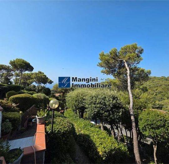 Casa con 5 locali in vendita in Via Dei Ginepri, Quercianella, Livorno
