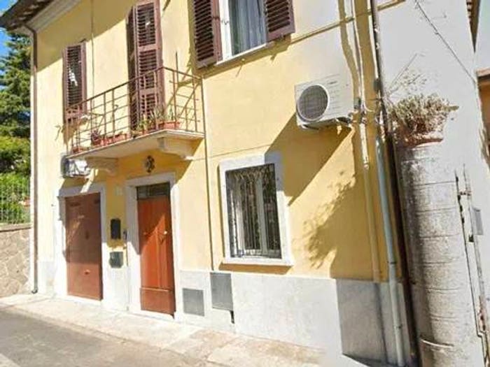 Casa con 6 locali in vendita in Via Bertina, Centro, Montefiascone